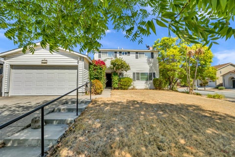 Photo of 252 Ketchum Drive, SAN JOSE, CA 95127 (MLS # ML82061096)