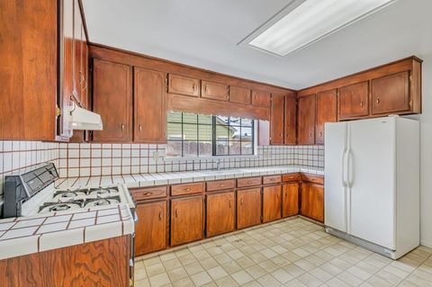 Tiny photo for 932 Lincoln Street, WATSONVILLE, CA 95076 (MLS # ML82022489)