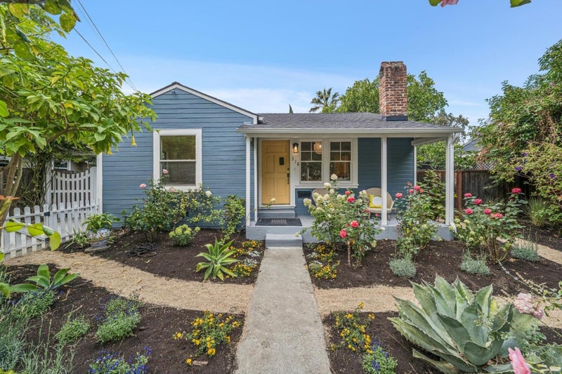 318 Oak Avenue