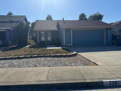 Photo of 720 Seacliff Court, RODEO, CA 94572 (MLS # ML82022711)