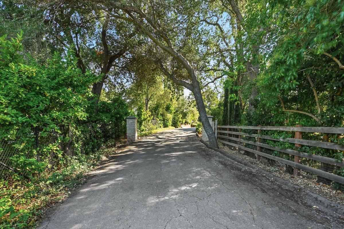 14582 Horseshoe Court