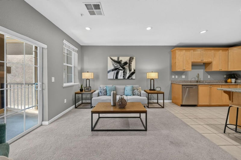88 North Jackson Avenue 307
