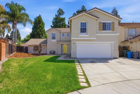Photo of 9290 Briarberry Lane, GILROY, CA 95020 (MLS # ML82045082)