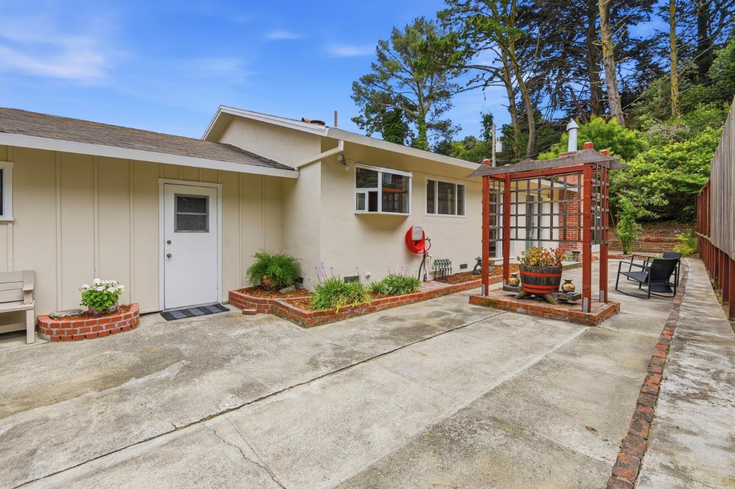 2351 Rollingwood Drive