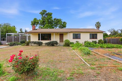 Photo of 3641 McKee Road, SAN JOSE, CA 95127 (MLS # ML82041310)