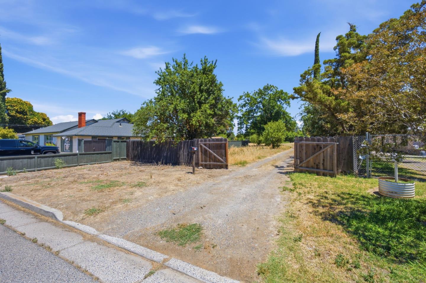 874 Hansen Avenue