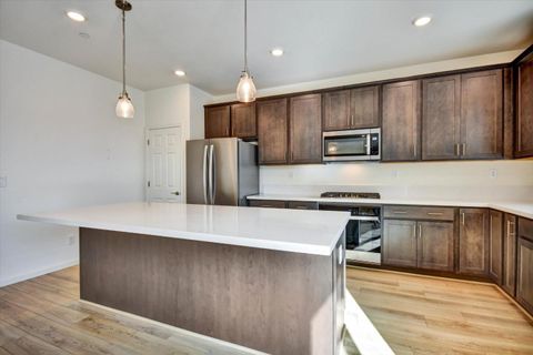 Tiny photo for 2160 Fuchsia Drive, HOLLISTER, CA 95023 (MLS # ML82033284)