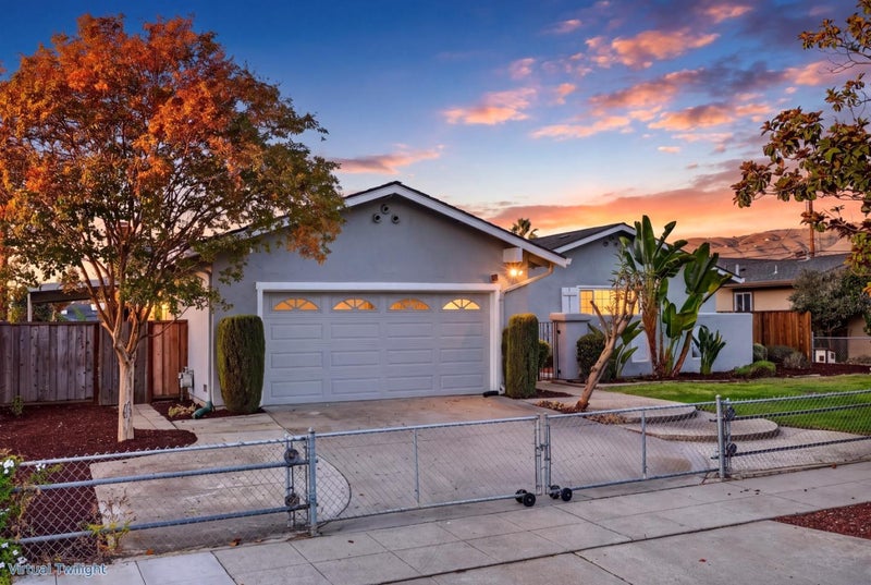 2729 Los Altos Drive
