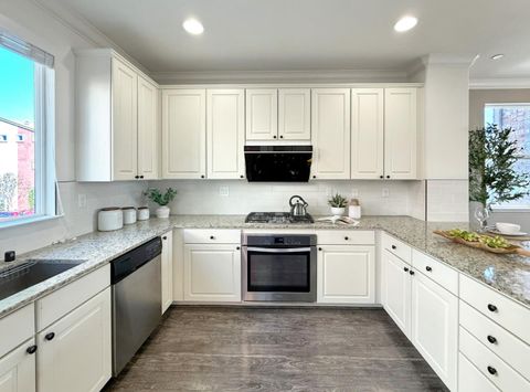 Tiny photo for 1053 Eagle Way, San Jose, CA 95131 (MLS # ML82032814)