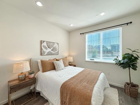 Tiny photo for 1053 Eagle Way, San Jose, CA 95131 (MLS # ML82032814)