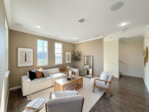 Tiny photo for 1053 Eagle Way, San Jose, CA 95131 (MLS # ML82032814)