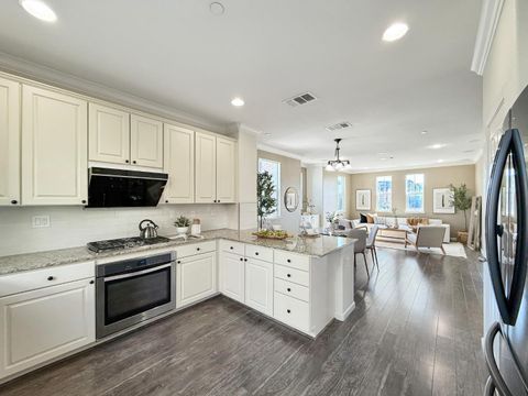 Tiny photo for 1053 Eagle Way, San Jose, CA 95131 (MLS # ML82032814)