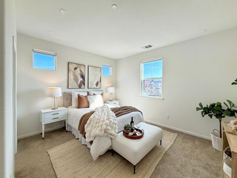 Tiny photo for 1053 Eagle Way, San Jose, CA 95131 (MLS # ML82032814)