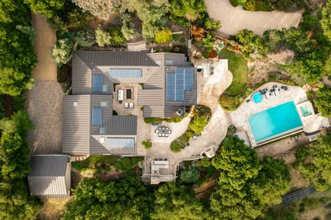 40 Tagus Court, Portola Valley, CA 94028 - #: ML82006476