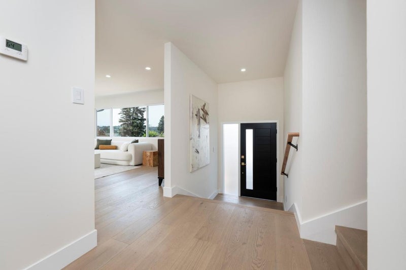 351 Rolling Hills Avenue