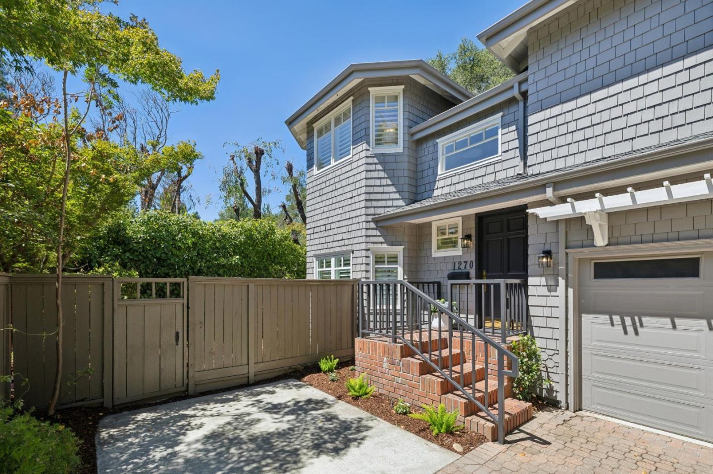 1270 University Drive