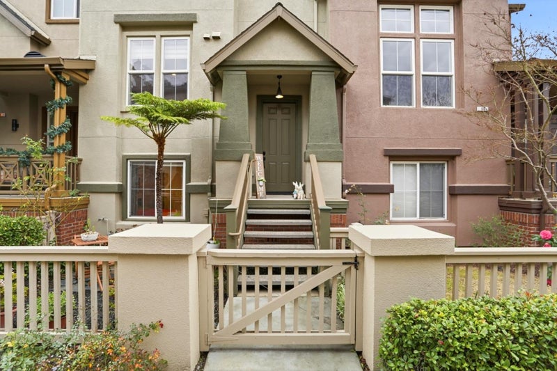70 Towne Circle