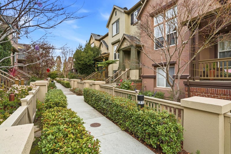 70 Towne Circle