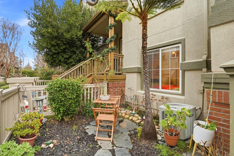 70 Towne Circle