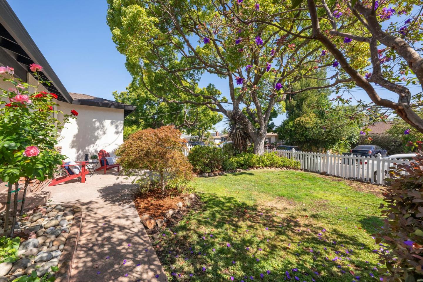 10 Greenwood Lane