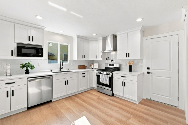 3226 Pentland Court