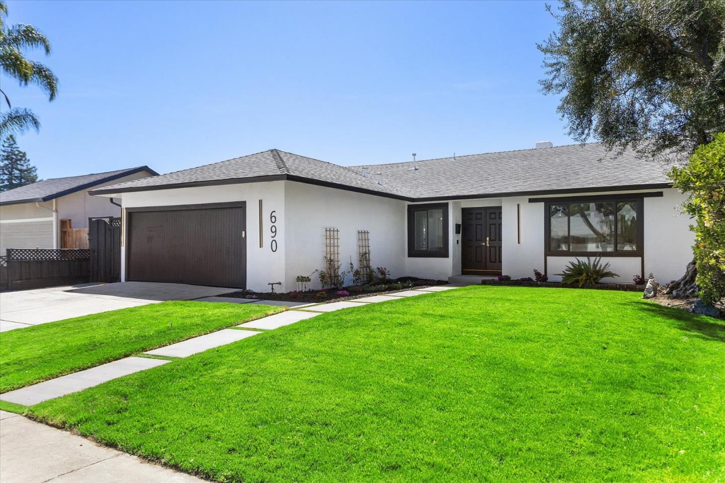 690 Albion Drive
