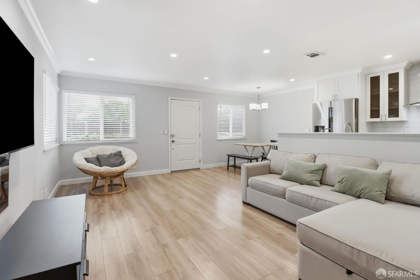 2505 Dillion Court 3