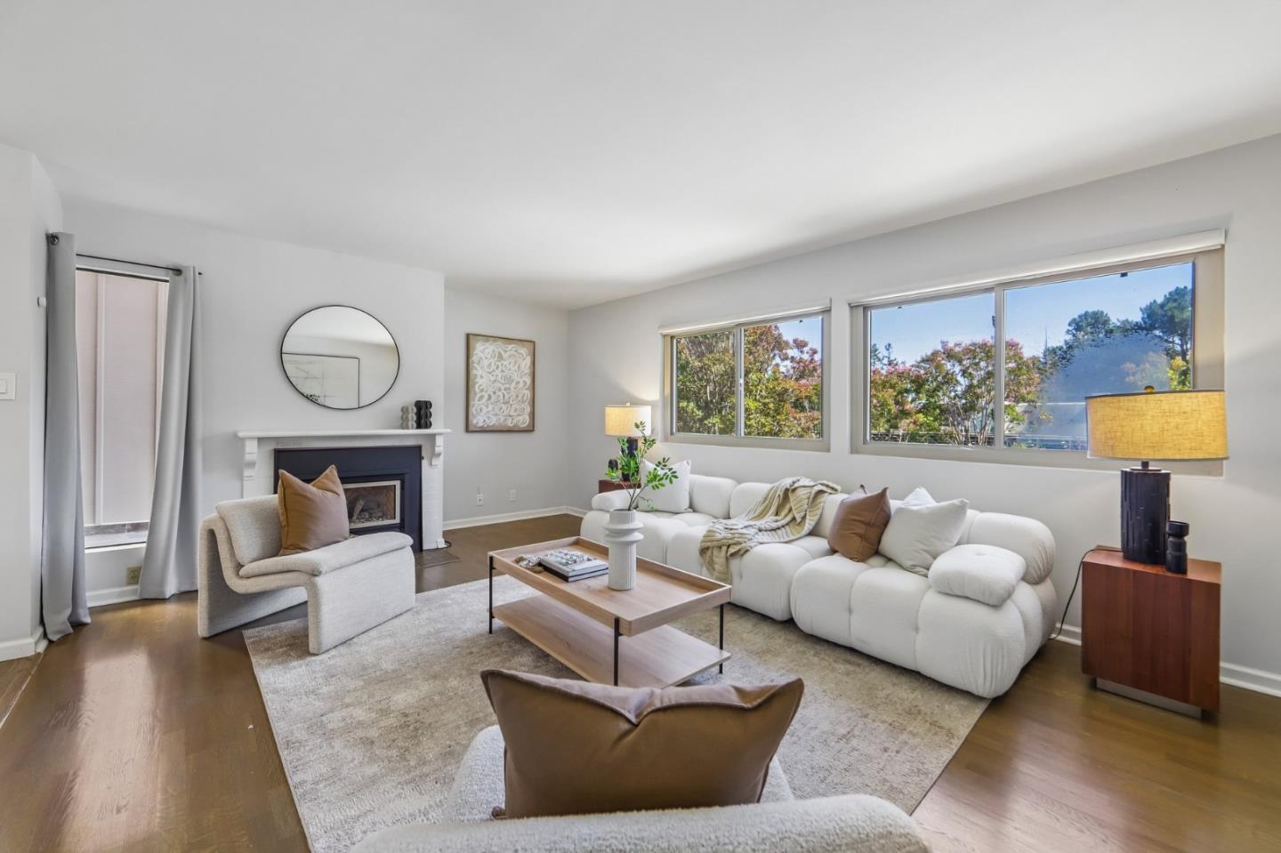 1640 Bayridge Way