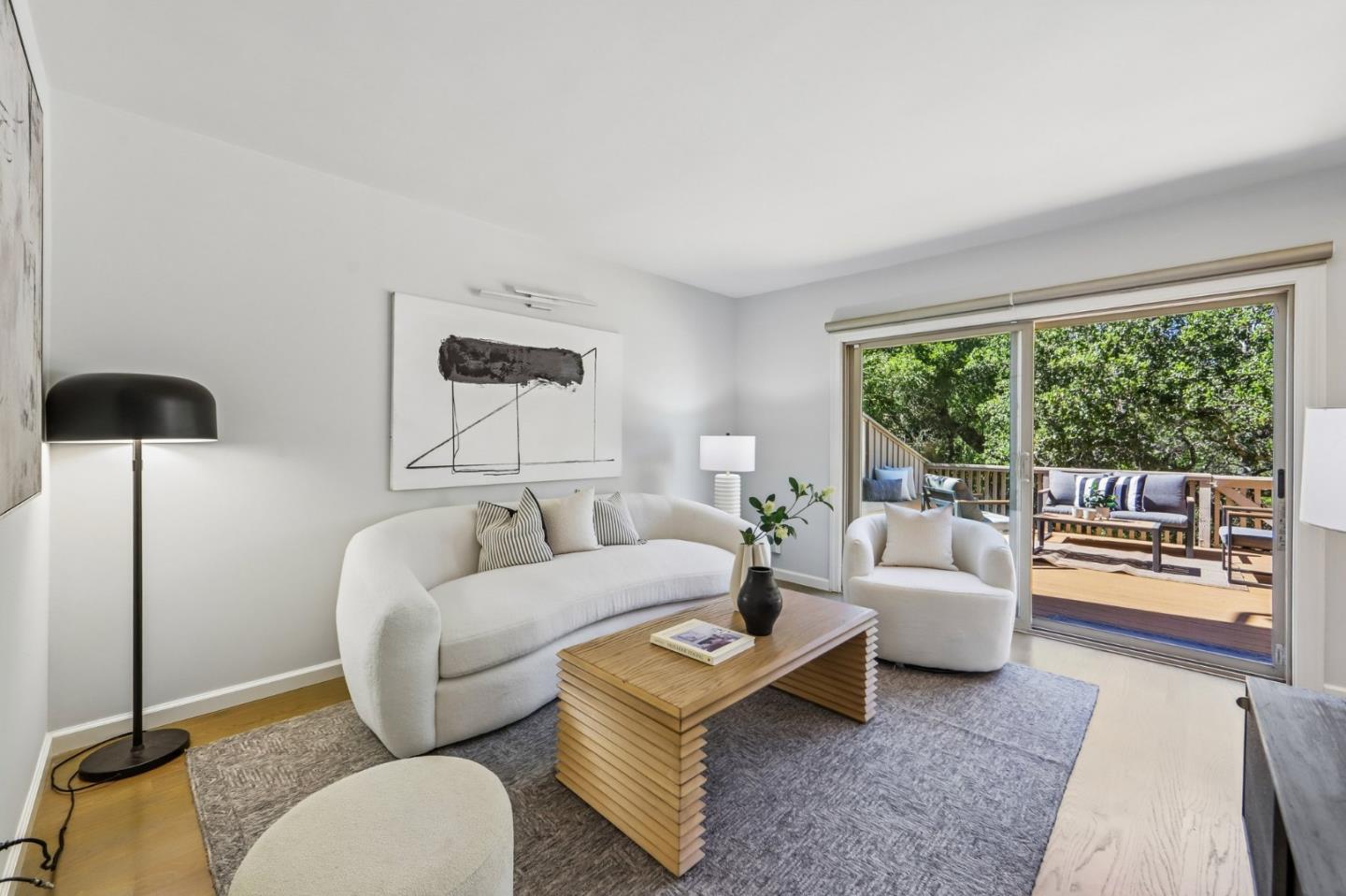 1640 Bayridge Way
