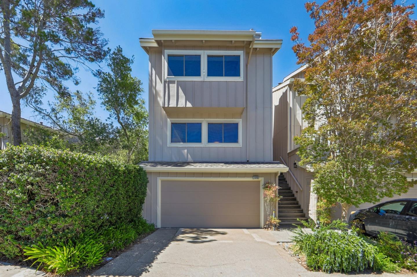 1640 Bayridge Way