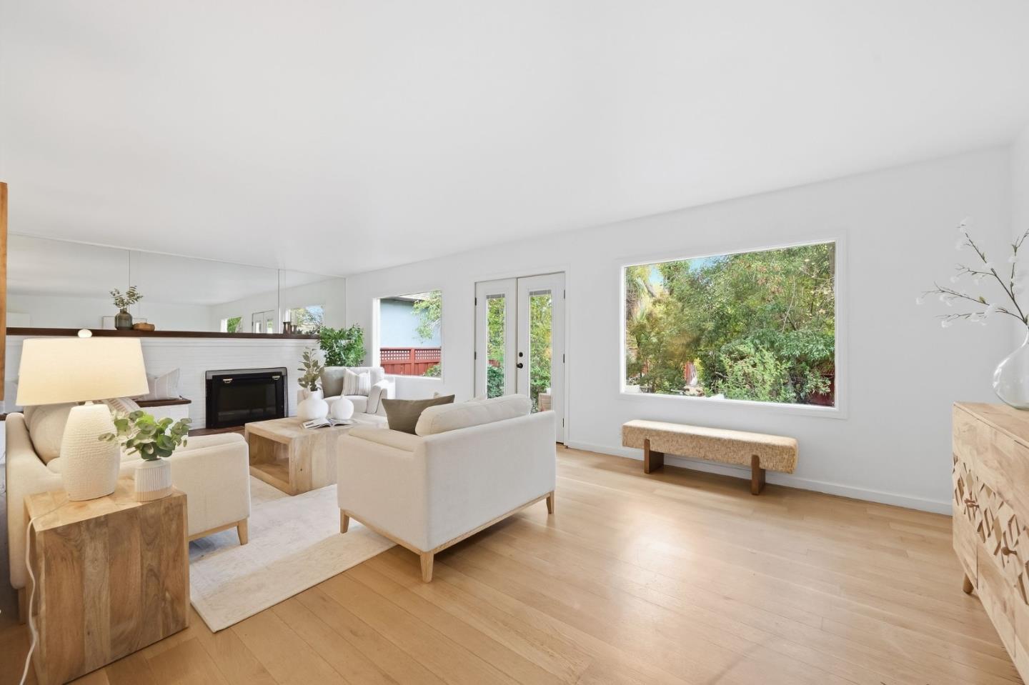 2425 Alameda De Las Pulgas