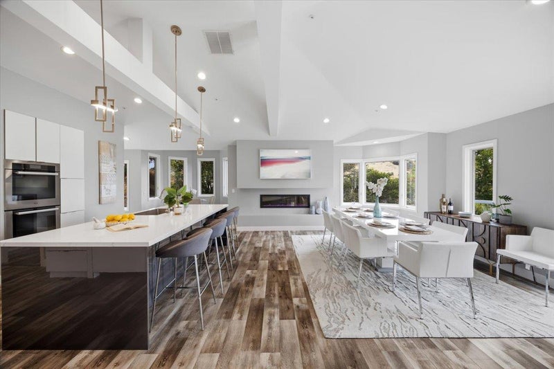3208 Longfellow Drive