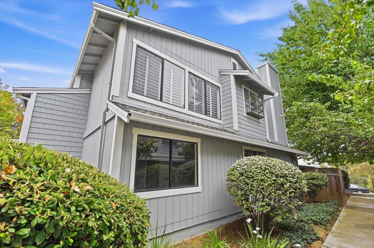 2007 Clearview Circle
