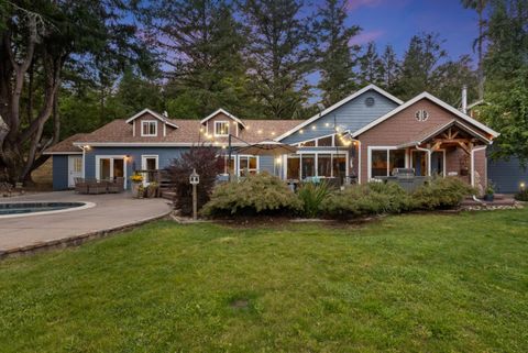 Photo of 25560 Firhaven Lane, LOS GATOS, CA 95033 (MLS # ML82030968)