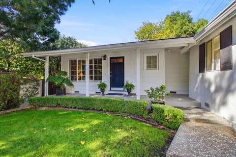 Photo of 105 Spreckles Avenue, LOS GATOS, CA 95030 (MLS # ML82063971)