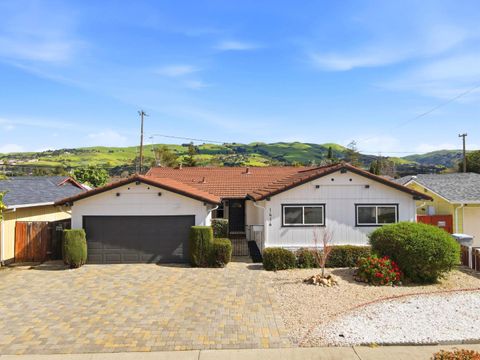 Photo of 1414 Turlock Lane, San Jose, CA 95132 (MLS # ML82035985)