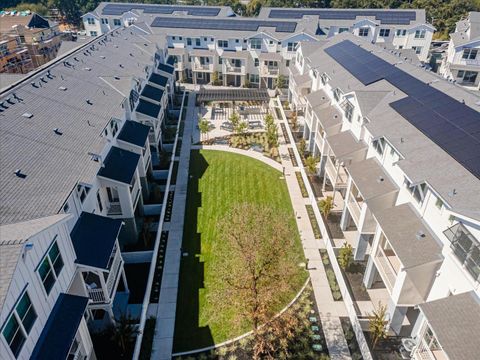 Photo of 2737 Oak Road, WALNUT CREEK, CA 94597 (MLS # ML82031036)