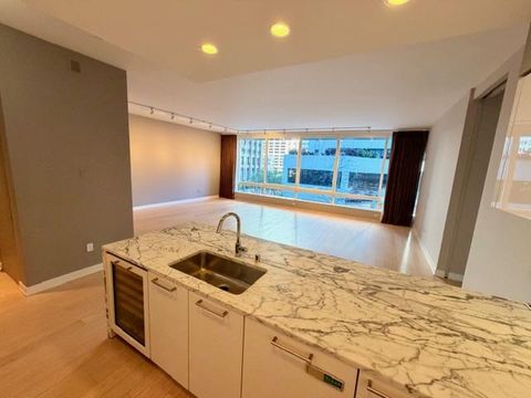 Tiny photo for 301 Mission Street #303, SAN FRANCISCO, CA 94105 (MLS # ML82035156)