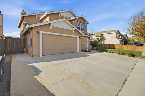 Tiny photo for 1421 Burgundy Way, GONZALES, CA 93926 (MLS # ML82036908)