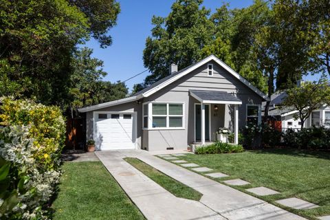 Photo of 87 Markham Avenue, Redwood City, CA 94063 (MLS # ML82045410)