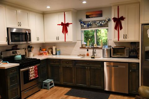 Tiny photo for 185 Cliff View, BOULDER CREEK, CA 95006 (MLS # ML82028444)