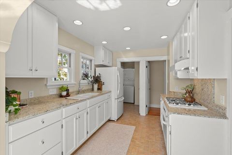 Tiny photo for 211 2nd Avenue, SANTA CRUZ, CA 95062 (MLS # ML82025536)