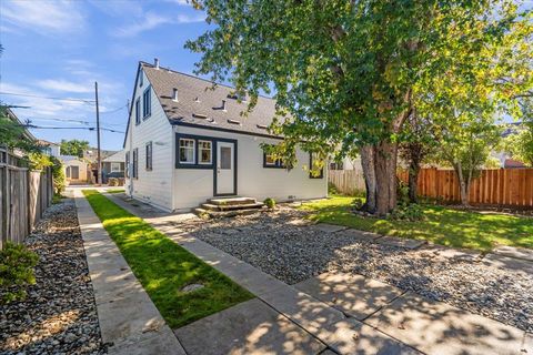 Tiny photo for 211 2nd Avenue, SANTA CRUZ, CA 95062 (MLS # ML82025536)