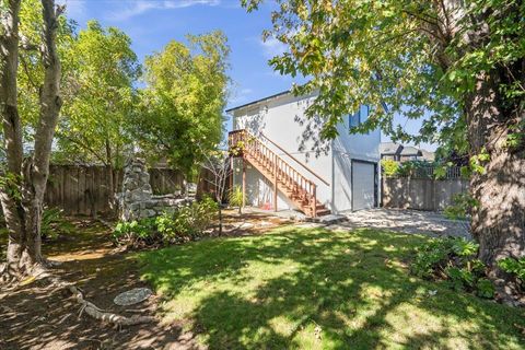 Tiny photo for 211 2nd Avenue, SANTA CRUZ, CA 95062 (MLS # ML82025536)