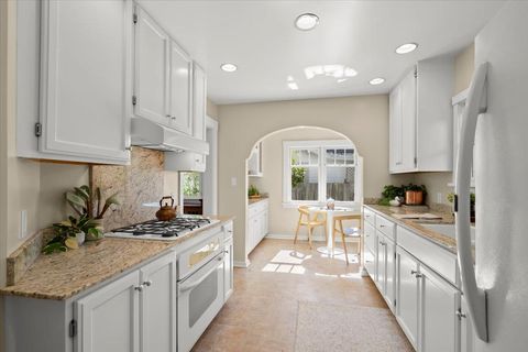 Tiny photo for 211 2nd Avenue, SANTA CRUZ, CA 95062 (MLS # ML82025536)