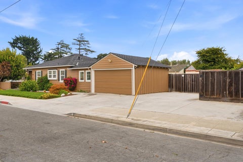 Photo of 301 Lorimer Street, SALINAS, CA 93901 (MLS # ML82058255)