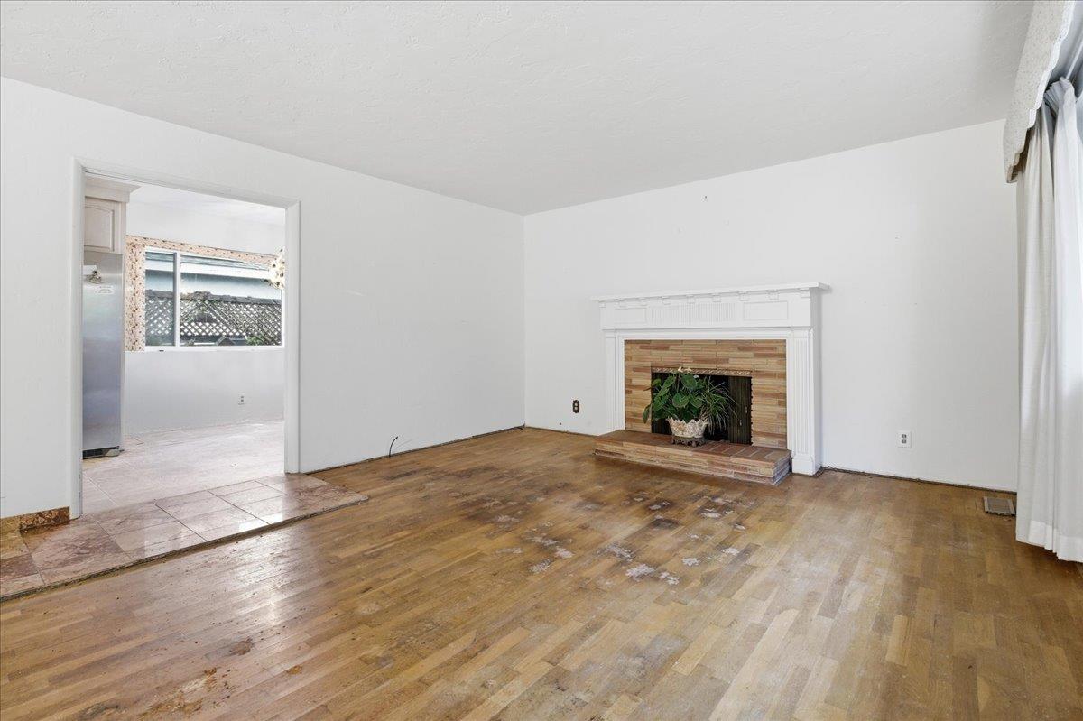 1298 Prescott Avenue