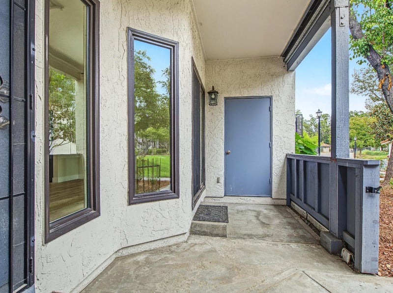 18 Kenbrook Circle