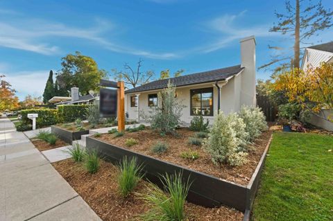 Photo of 526 Lancaster Way, REDWOOD CITY, CA 94062 (MLS # ML82027044)