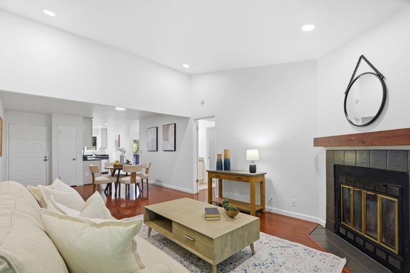 1547 Four Oaks Circle